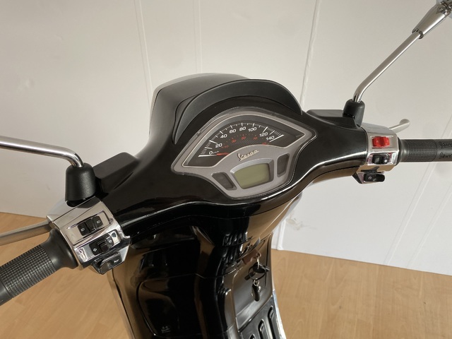 Vespa Sprint 125 E5 - - 7