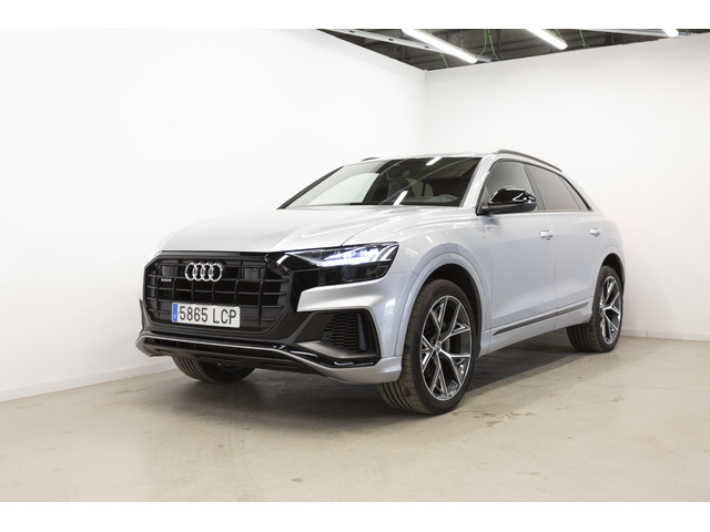 Audi Q8 Foto 1