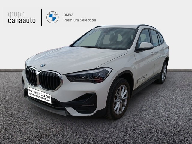 BMW X1 sDrive16d color Blanco. Año 2021. 85KW(116CV). Diésel. En concesionario CANAAUTO - TACO de Sta. C. Tenerife