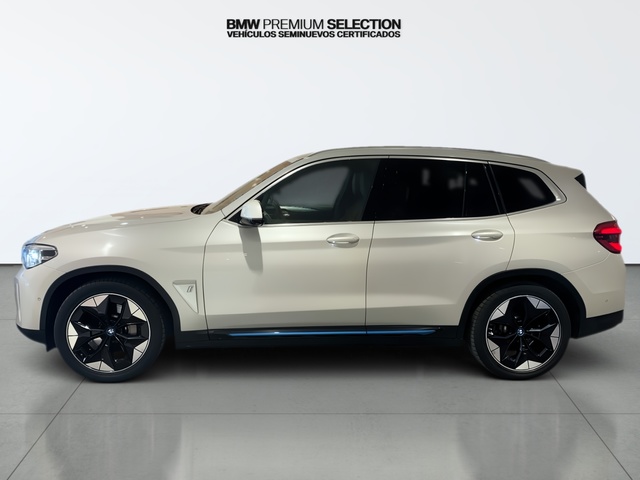 BMW iX3 Impressive color Blanco. Año 2021. 210KW(286CV). Eléctrico. En concesionario Automotor Premium Viso - Málaga de Málaga