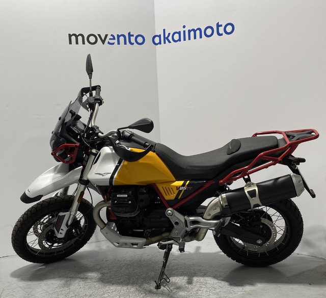 Moto Guzzi V85 Evocative Graphics 850  - 5