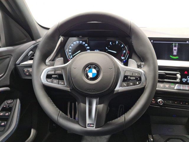 BMW Serie 1 118d color Blanco. Año 2021. 110KW(150CV). Diésel. En concesionario Centro BMW Premium Selection-Mini Next  - Terrassa de Barcelona