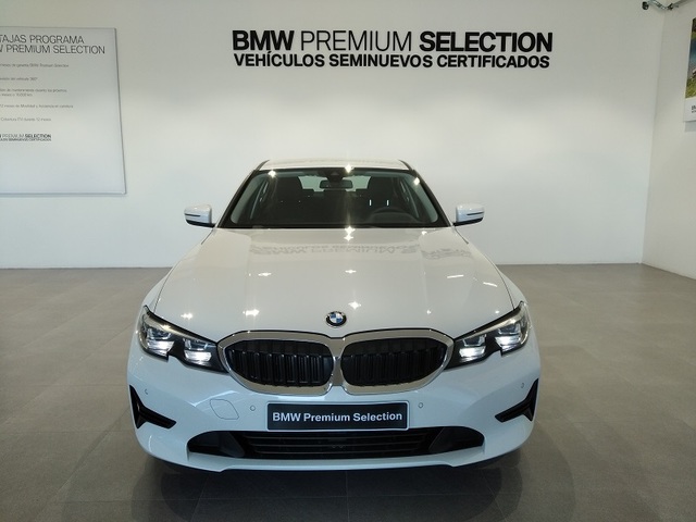 BMW Serie 3 318d color Blanco. Año 2020. 110KW(150CV). Diésel. En concesionario ALBAMOCION CIUDAD REAL  de Ciudad Real