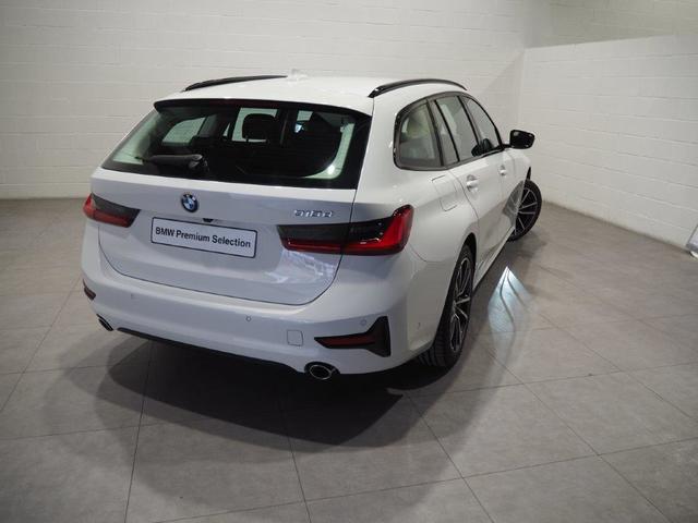 BMW Serie 3 318d Touring color Blanco. Año 2021. 110KW(150CV). Diésel. En concesionario MOTOR MUNICH S.A.U  - Terrassa de Barcelona