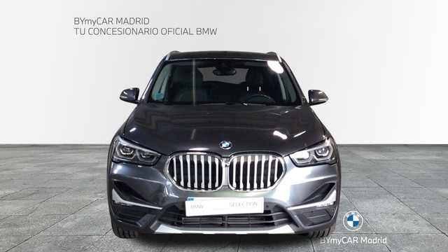 BMW X1 sDrive18i color Gris. Año 2021. 103KW(140CV). Gasolina. En concesionario BYmyCAR Madrid - Alcalá de Madrid