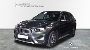 Fotos de BMW X1 sDrive18i color Gris. Año 2021. 103KW(140CV). Gasolina. En concesionario BYmyCAR Madrid - Alcalá de Madrid
