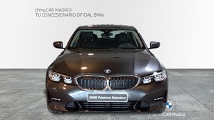 Fotos de BMW Serie 3 330e color Gris. Año 2021. 215KW(292CV). Híbrido Electro/Gasolina. En concesionario BYmyCAR Madrid - Alcalá de Madrid