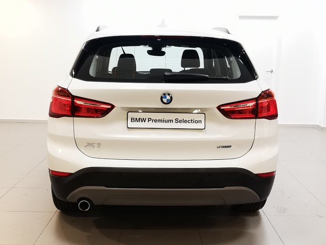 BMW X1 sDrive18i color Blanco. Año 2018. 103KW(140CV). Gasolina. En concesionario Marmotor de Las Palmas