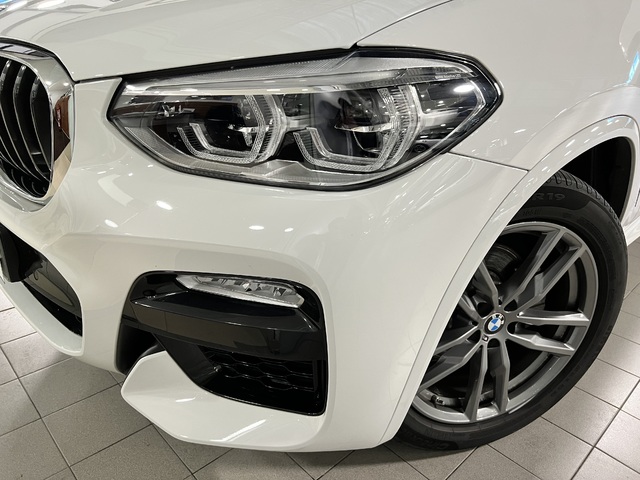 BMW X4 xDrive20d color Blanco. Año 2018. 140KW(190CV). Diésel. En concesionario Automóviles Oviedo S.A. de Asturias