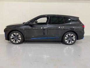 Fotos de BMW iX xDrive40 color Gris. Año 2022. 240KW(326CV). Eléctrico. En concesionario Automotor Costa, S.L.U. de Almería