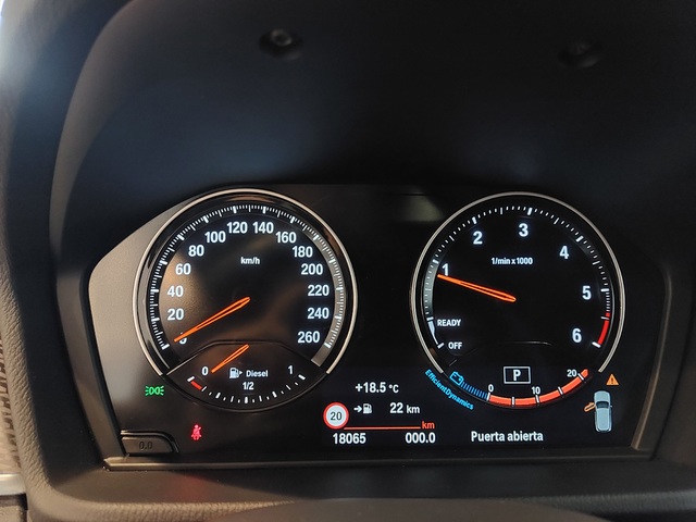 BMW X2 sDrive18d color Gris. Año 2021. 110KW(150CV). Diésel. En concesionario Tormes Motor de Salamanca