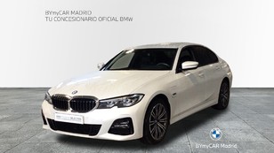 Fotos de BMW Serie 3 320e color Blanco. Año 2022. 150KW(204CV). Híbrido Electro/Gasolina. En concesionario BYmyCAR Madrid - Alcalá de Madrid