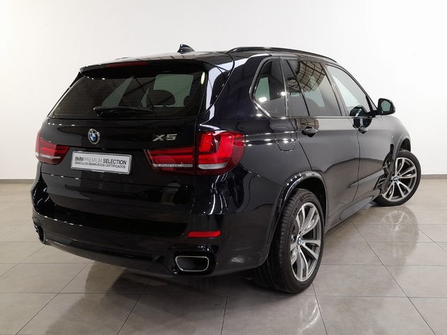 BMW X5 xDrive40d color Negro. Año 2015. 230KW(313CV). Diésel. En concesionario Movijerez S.A. S.L. de Cádiz