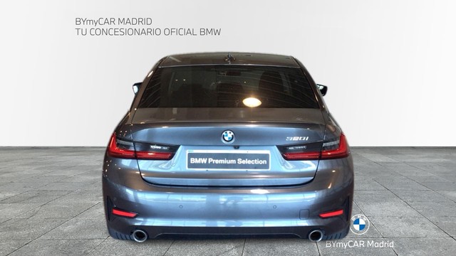BMW Serie 3 320i color Gris. Año 2022. 135KW(184CV). Gasolina. En concesionario BYmyCAR Madrid - Alcalá de Madrid