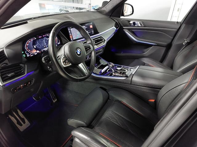 BMW X5 xDrive40d color Negro. Año 2022. 250KW(340CV). Diésel. En concesionario Automóviles Oviedo S.A. de Asturias