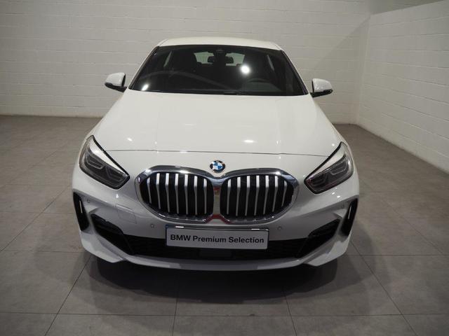 BMW Serie 1 118d color Blanco. Año 2021. 110KW(150CV). Diésel. En concesionario MOTOR MUNICH S.A.U  - Terrassa de Barcelona