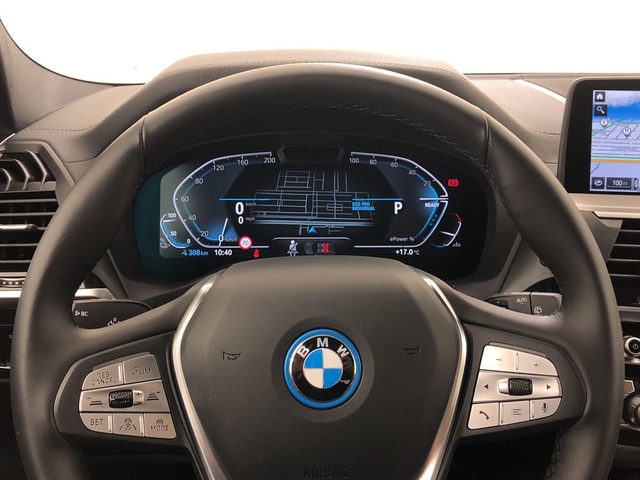 BMW iX3 Impressive color Blanco. Año 2021. 210KW(286CV). Eléctrico. En concesionario Vehinter Getafe de Madrid