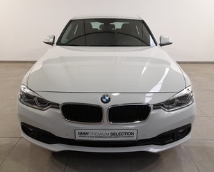 Fotos de BMW Serie 3 318d color Blanco. Año 2018. 110KW(150CV). Diésel. En concesionario Movijerez S.A. S.L. de Cádiz
