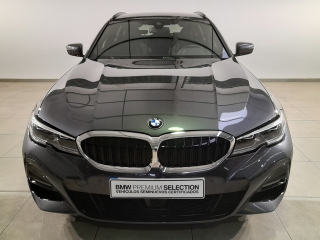 BMW Serie 3 330d Touring color Gris. Año 2022. 210KW(286CV). Diésel. En concesionario Movijerez S.A. S.L. de Cádiz