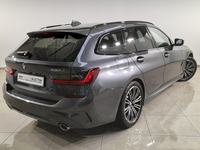 BMW Serie 3 330d Touring color Gris. Año 2022. 210KW(286CV). Diésel. En concesionario Movijerez S.A. S.L. de Cádiz