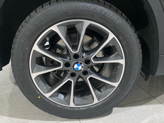 BMW X5 xDrive30d color Negro. Año 2018. 190KW(258CV). Diésel. En concesionario Burgocar (Bmw y Mini) de Burgos