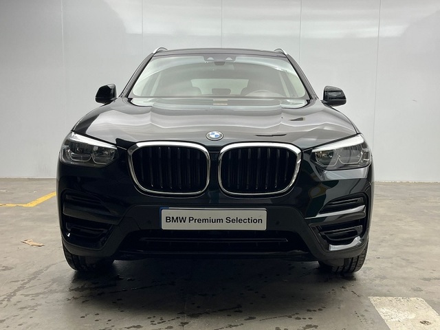 BMW X3 xDrive20d color Negro. Año 2018. 140KW(190CV). Diésel. En concesionario ALBAMOCION CIUDAD REAL  de Ciudad Real