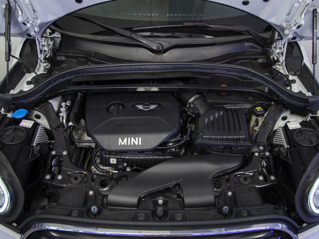 fotoG 24 del MINI MINI Countryman Cooper 100 kW (136 CV) 136cv Gasolina del 2019 en Valladolid