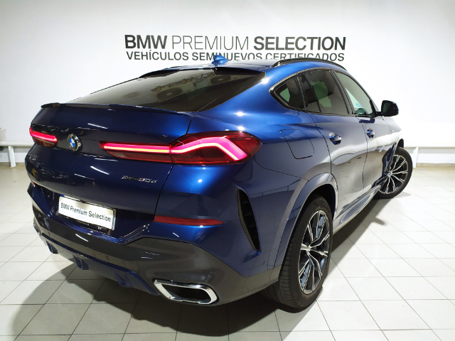 BMW X6 xDrive30d color Azul. Año 2021. 210KW(286CV). Diésel. En concesionario Hispamovil Elche de Alicante