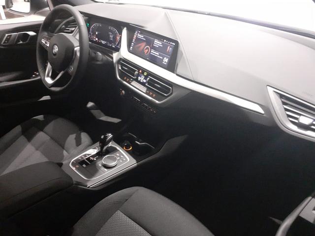 BMW Serie 2 218i Gran Coupe color Blanco. Año 2022. 103KW(140CV). Gasolina. En concesionario Automotor Costa, S.L.U. de Almería