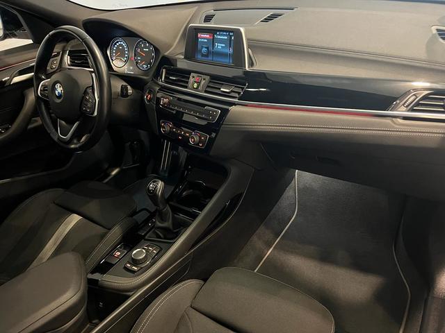 BMW X2 sDrive18d color Negro. Año 2019. 110KW(150CV). Diésel. 