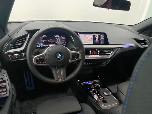 BMW Serie 2 218d Gran Coupe color Blanco. Año 2022. 110KW(150CV). Diésel. En concesionario Unicars de Lleida