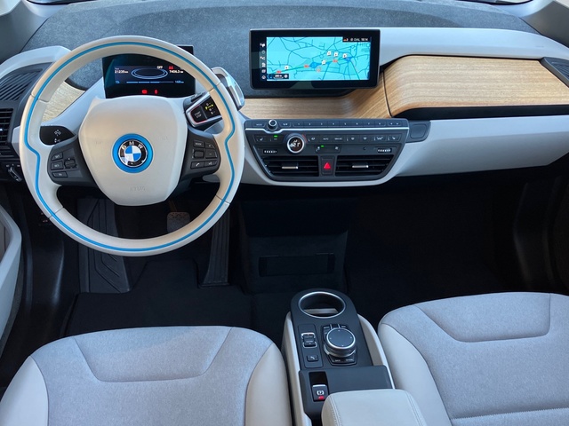 BMW i3 i3 120Ah color Gris. Año 2021. 125KW(170CV). Eléctrico. En concesionario Bernesga Motor León (Bmw y Mini) de León