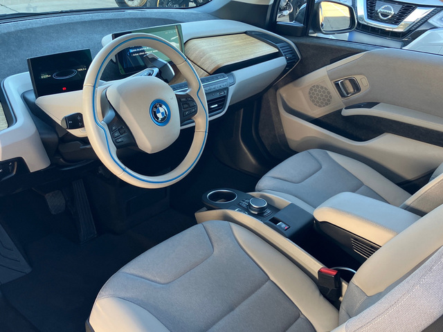 BMW i3 i3 120Ah color Gris. Año 2021. 125KW(170CV). Eléctrico. En concesionario Bernesga Motor León (Bmw y Mini) de León