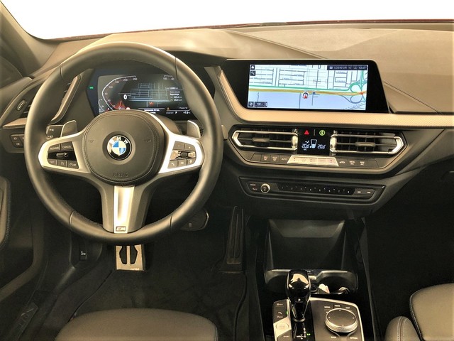 fotoG 6 del BMW Serie 1 118d Business 110 kW (150 CV) 150cv Diésel del 2022 en Madrid