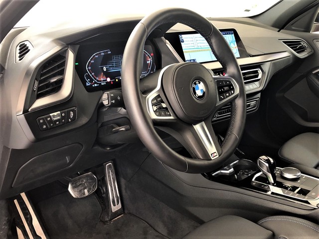 fotoG 14 del BMW Serie 1 118d Business 110 kW (150 CV) 150cv Diésel del 2022 en Madrid