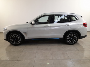 Fotos de BMW iX3 Inspiring color Blanco. Año 2021. 210KW(286CV). Eléctrico. En concesionario Movijerez S.A. S.L. de Cádiz