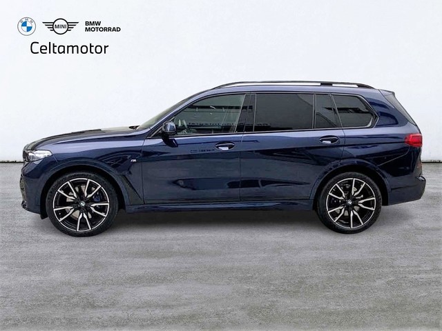 BMW X7 xDrive40d color Azul. Año 2022. 250KW(340CV). Diésel. En concesionario Celtamotor Vigo  de Pontevedra