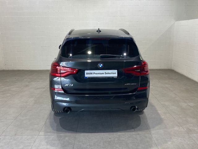 BMW X3 xDrive30e color Gris. Año 2022. 215KW(292CV). Híbrido Electro/Gasolina. En concesionario MOTOR MUNICH S.A.U  - Terrassa de Barcelona