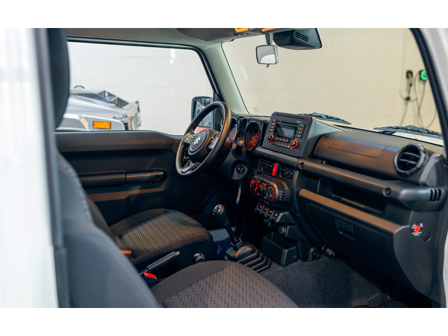 Suzuki Jimny 1.5 Pro 75 kW (102 CV)