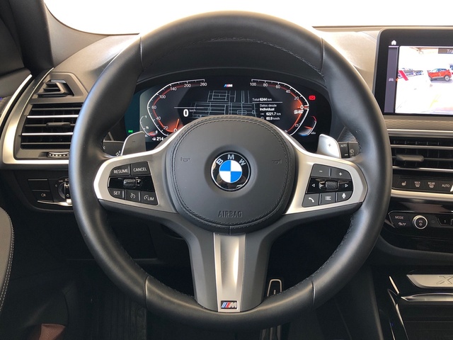 BMW X3 xDrive30e color Gris. Año 2022. 215KW(292CV). Híbrido Electro/Gasolina. En concesionario Momentum S.A. de Madrid