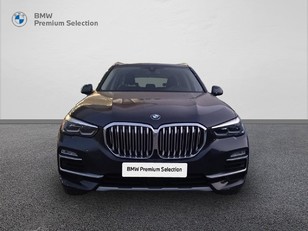 BMW X5 xDrive30d color Gris. Año 2021. 195KW(265CV). Diésel. 