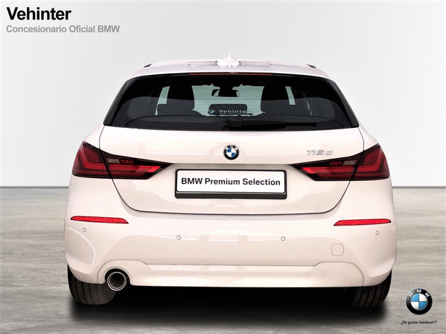 BMW Serie 1 116d color Blanco. Año 2019. 85KW(116CV). Diésel. En concesionario Momentum S.A. de Madrid