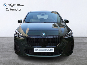 Fotos de BMW Serie 2 218d Active Tourer color Verde. Año 2022. 110KW(150CV). Diésel. En concesionario Celtamotor Vigo  de Pontevedra