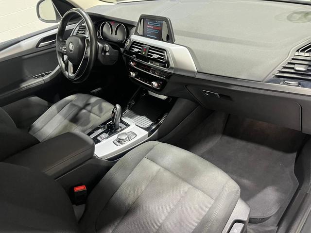BMW X3 xDrive20d color Blanco. Año 2018. 140KW(190CV). Diésel. En concesionario MOTOR MUNICH CADI SL-MANRESA de Barcelona