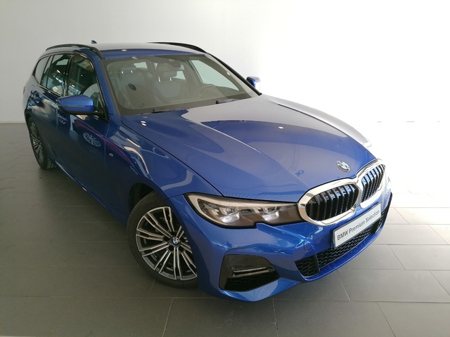 BMW Serie 3 320d Touring color Azul. Año 2019. 140KW(190CV). Diésel. En concesionario Adler Motor S.L. TOLEDO de Toledo