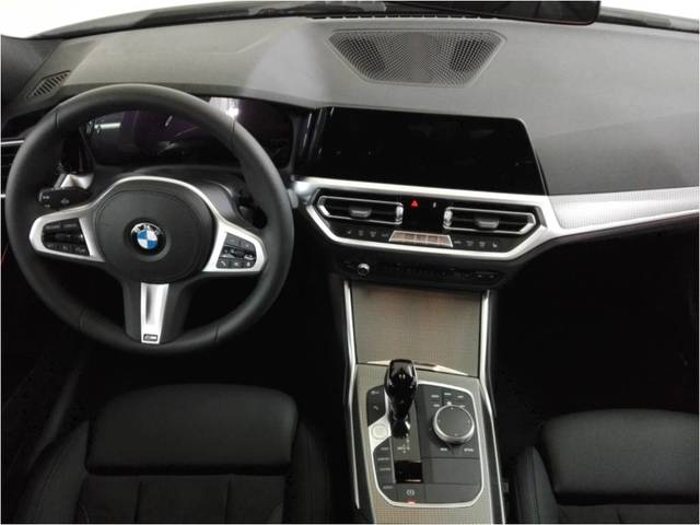 BMW Serie 3 318d color Blanco. Año 2022. 110KW(150CV). Diésel. En concesionario Engasa S.A. de Valencia
