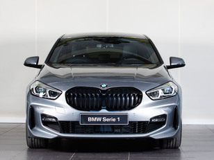 Fotos de BMW Serie 1 118d color Gris. Año 2022. 110KW(150CV). Diésel. En concesionario Avilcar de Ávila