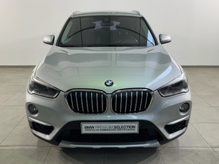 Fotos de BMW X1 sDrive18d color Gris Plata. Año 2019. 110KW(150CV). Diésel. En concesionario Movijerez S.A. S.L. de Cádiz