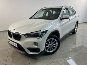 Fotos de BMW X1 sDrive18d color Blanco. Año 2019. 110KW(150CV). Diésel. En concesionario Movijerez S.A. S.L. de Cádiz