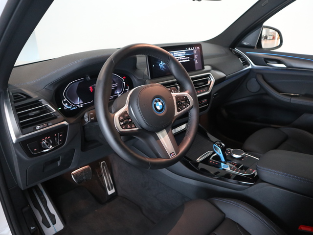 fotoG 16 del BMW iX3 80 kWh M Sport 210 kW (286 CV) 286cv Eléctrico del 2022 en Barcelona